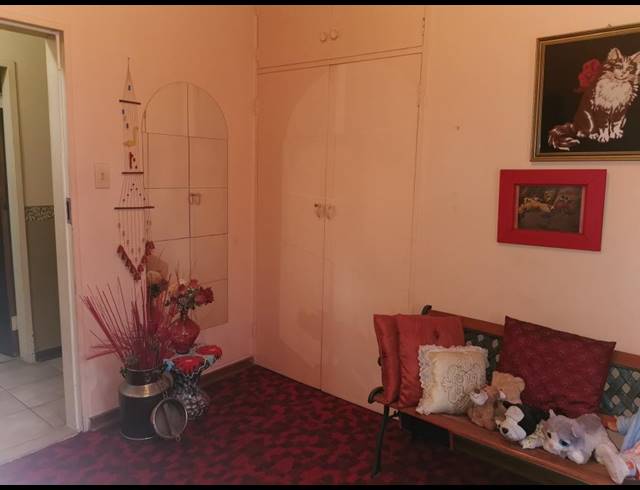 3 BEDROOM HOUSE SOLD IN MOUNTAIN VIEW